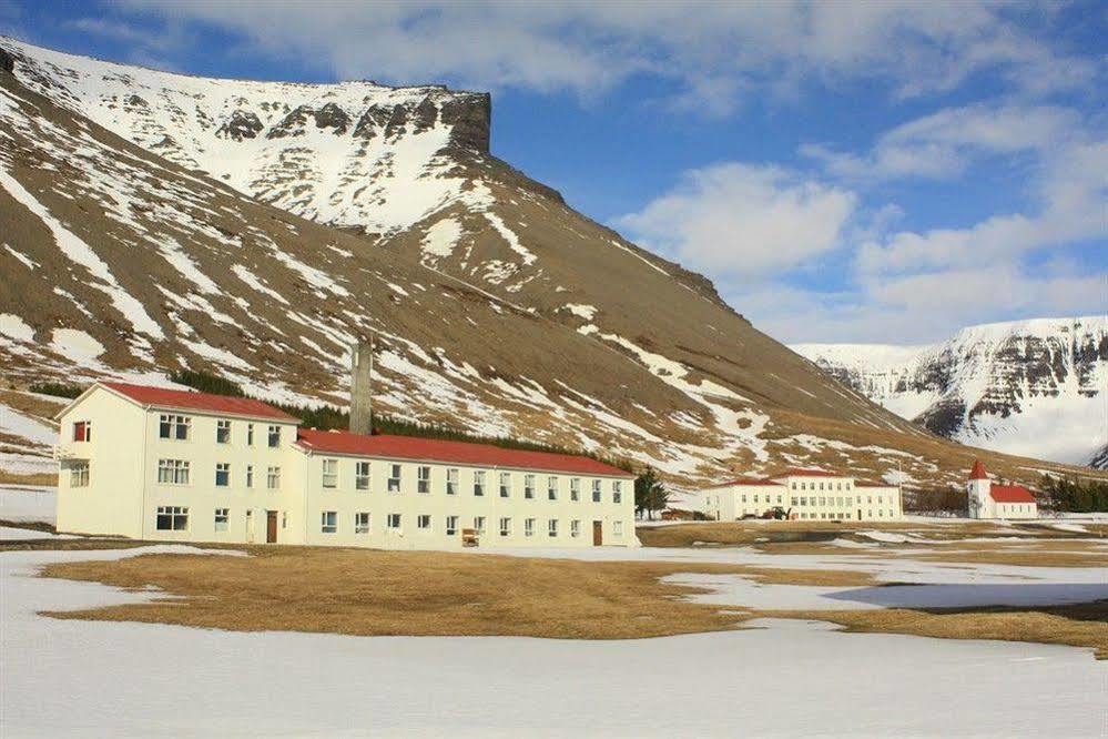 Guesthouse Nupur Thingeyri Eksteriør billede